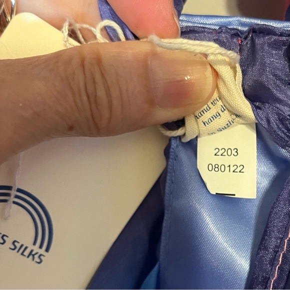 Sarah's Silks Rainbow Wings. Childs One Size. 100% silk. For babies and toddlers - Picture 8 of 10